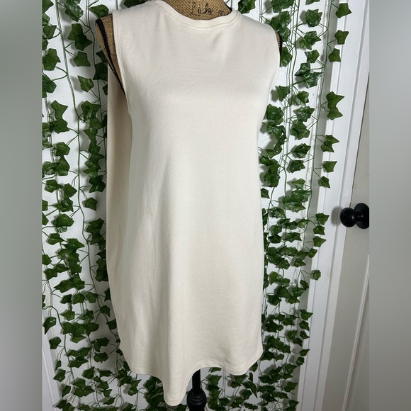 Zara White Sleeveless short dress - Picture 1 of 6